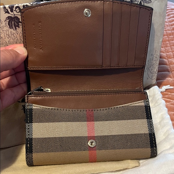 Burberry Chestnut Leather Wallet - Picture 4 of 9